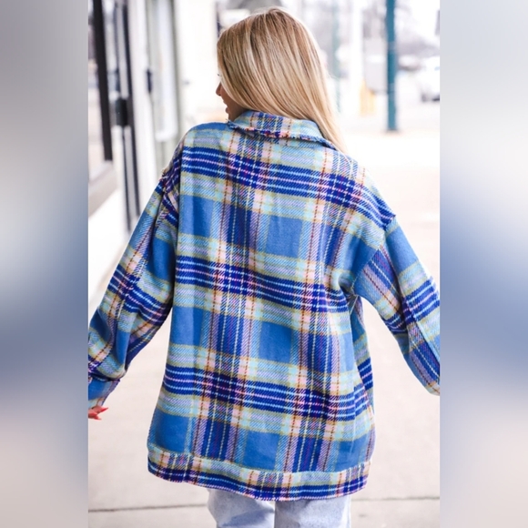 LA MIEL Plaid Shacket - Picture 4 of 7